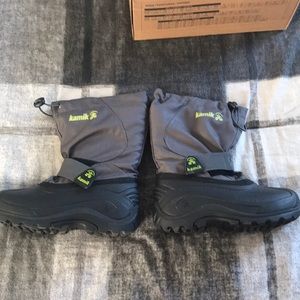 Kids snow boots